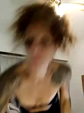 LauKiss' Live Sex Cam Show