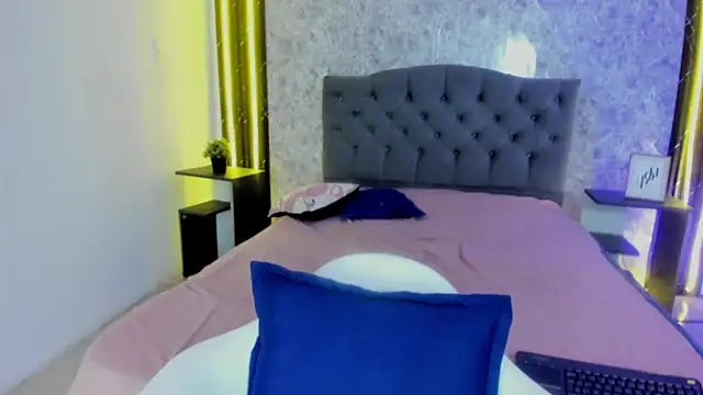 Chat XXX Live GiannaSlimJB