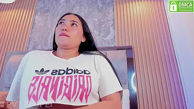 Sulay_Kim's Live XXX Chat