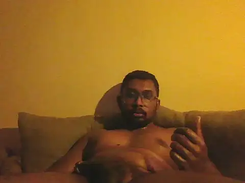 Chat +18 de Straightchennaibull ao vivo