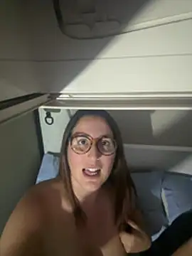 Maya_Brooke Show in webcam