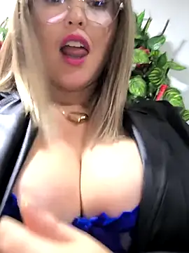 Chatroom XXX en direct de Katy__A