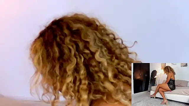 SarahCinnamon- Webcamshow