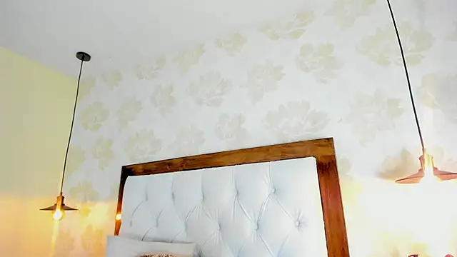 IRISCLARK1 élő XXX-chatje