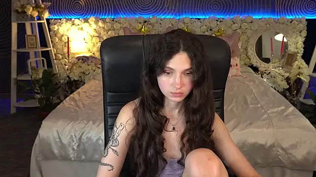 BabyFlowerr Adlı Modelin Canlı XXX Sohbeti