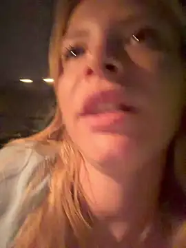 AnastasiaAniess' Live XXX Chat