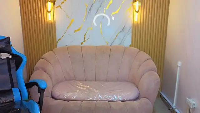 Erika_Suarez_b: απευθείας συνομιλία ΧΧΧ