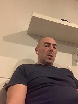 Richmcgee Show in webcam