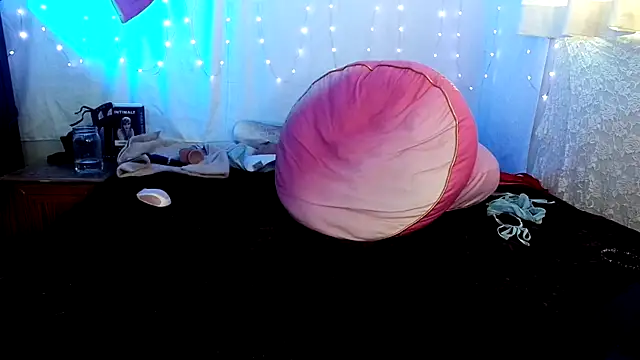 GamerGirlRoxyAndLee: вебкам-шоу