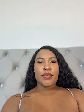 แชท XXX สดของ izzybelmonth12