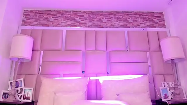 ShaniaBrownn Live XXX-Chat