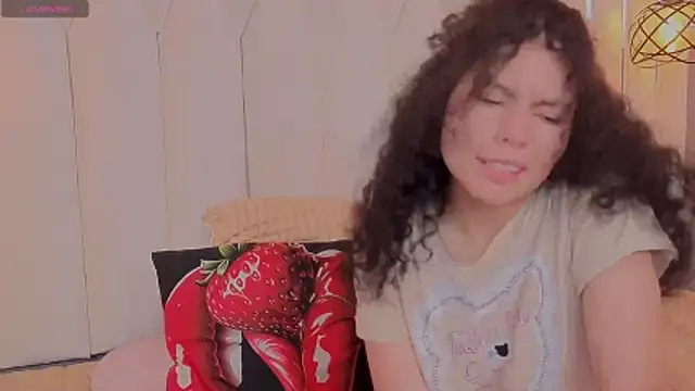 Zoe-yanin 现场XXX聊天