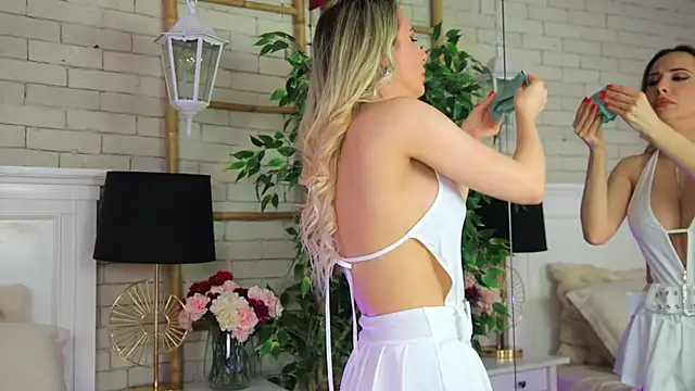 EmillyBronte's Live XXX Chat