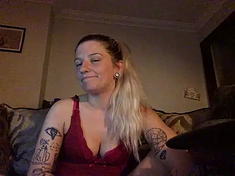 xxamyleighxx élő XXX-chatje