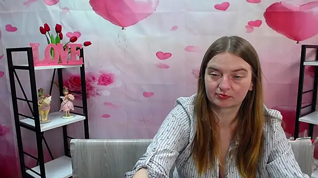 FreyaDak Chat XXX in diretta