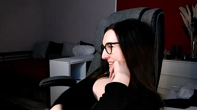 دردشة Alina_Lamour الجنسية المباشرة