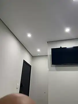 Chat +18 de midsize_94 ao vivo