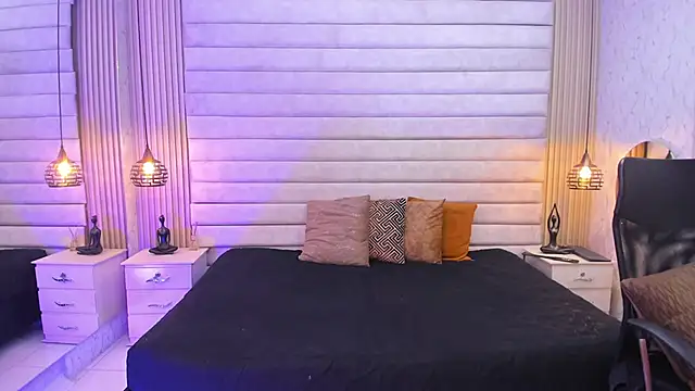 VictoriaaBlair's Live XXX Chat