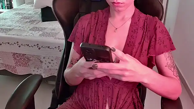 Онлайн чат XXX DearArtemis