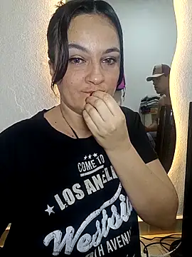 megan_milf79 即時 XXX 聊天