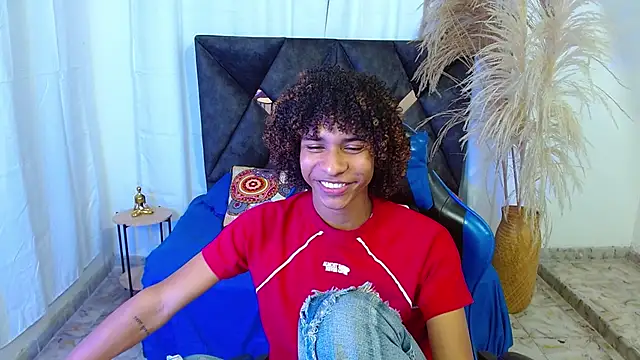 angelll18_のライブXXXチャット