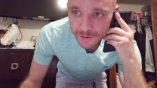 FrankieFuckMeのライブXXXチャット