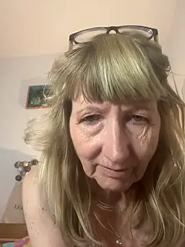 MatureKim Chat XXX live