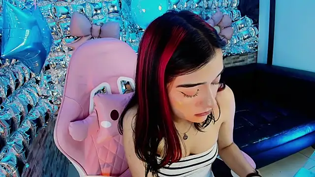 XXX chat uživo modela lala_cherry