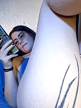 XXX chat uživo modela Backdoor_Newbie