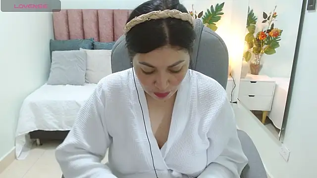 Онлайн чат XXX sophia_hadid