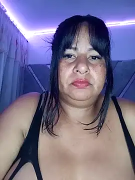 RosenRot07 Chat XXX in diretta