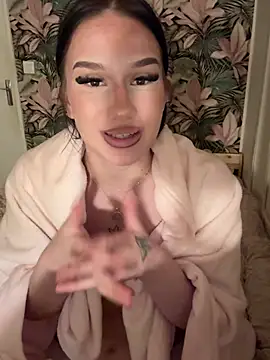 Leanna92ii's Webcam Show