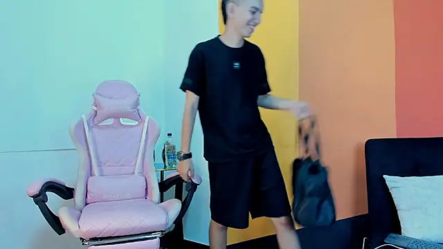 Rowan_Cley Webcam Show