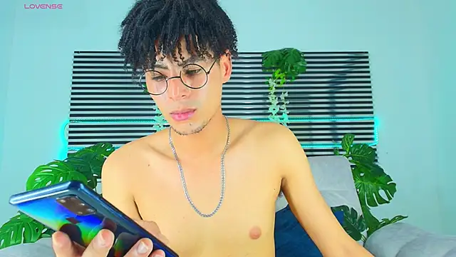 ThiiagoSaeenz Webcamshow