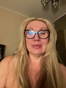 XXX chat uživo modela OliviaDancequeen