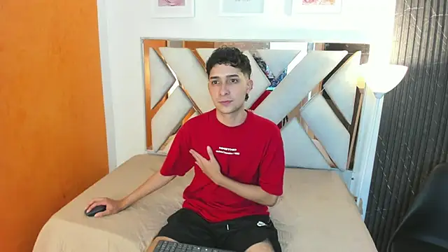 Živý XXX chat Alantaylorr_