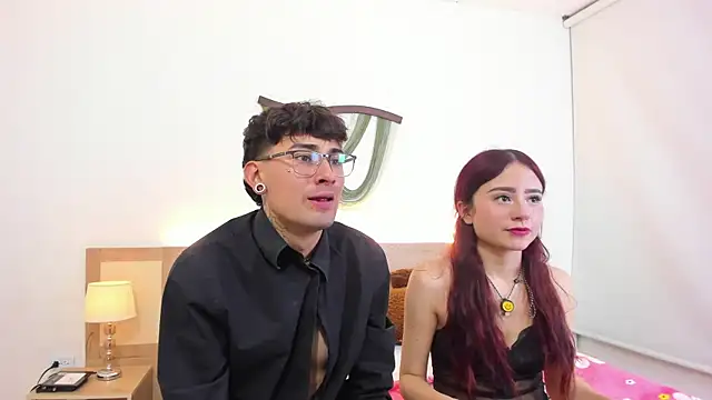 Kenji_n_Rousse's Live Chat Room