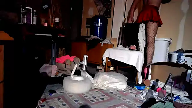 sissyvee: онлайн-секс-чат