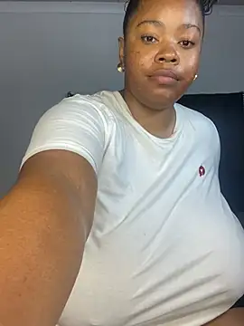 แชท XXX สดของ LunaCovenn