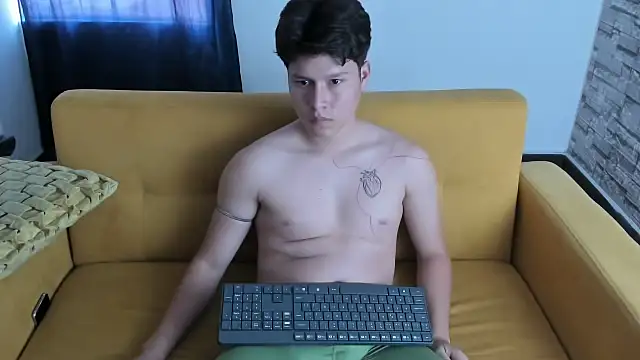 daniel_leon Chat XXX in diretta