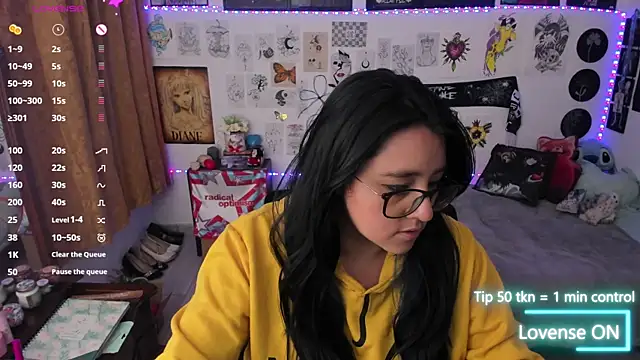 Chat XXX en directo de Cherry_blush_