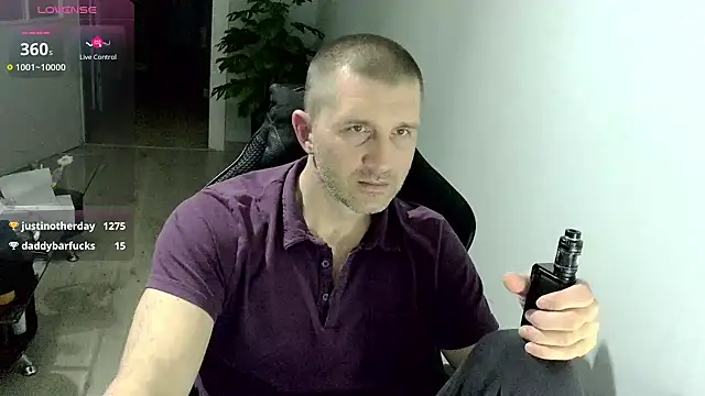 Show modela Succubus5879 na web-kameri