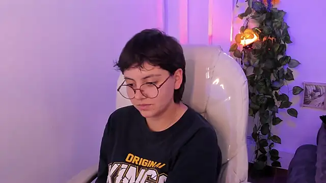 Nathaly_ds Adlı Modelin Canlı XXX Sohbeti