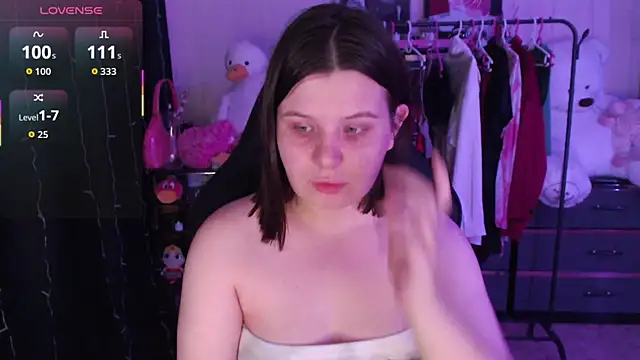 AmyVibess 即時 XXX 聊天