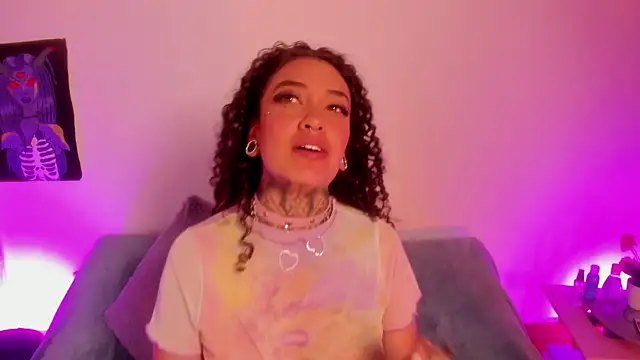 Chatroom XXX en direct de Cata_green