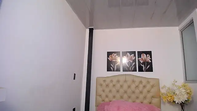 Онлайн чат XXX pinky_f00x