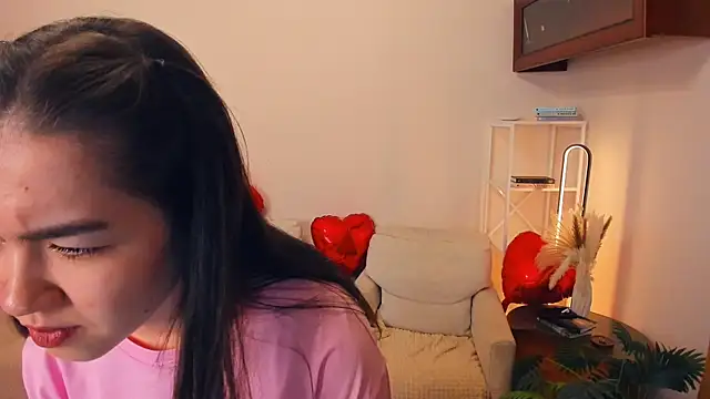 ShanaYock webcam show