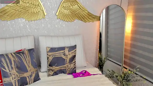 EmmaFerrary 即時 XXX 聊天