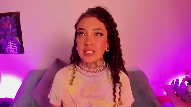 Cata_green's Live XXX Chat