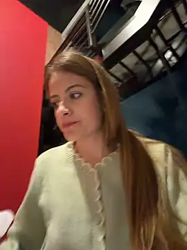 XXX chat uživo modela alana15